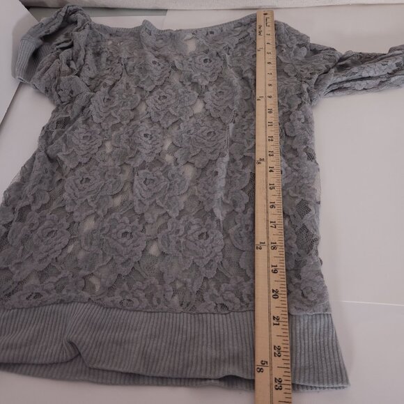 Aeropostale Lace Top Large Gray Floral Pullover Romantic Fairycore Whimsigoth - Picture 3 of 9